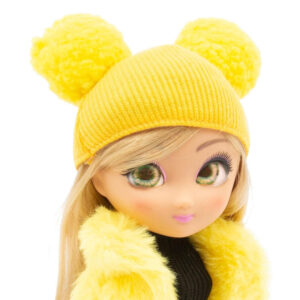 2-GIOCHI-PREZIOSI-Unique-Eyes-Bambola-Winter-Holiday-Amy